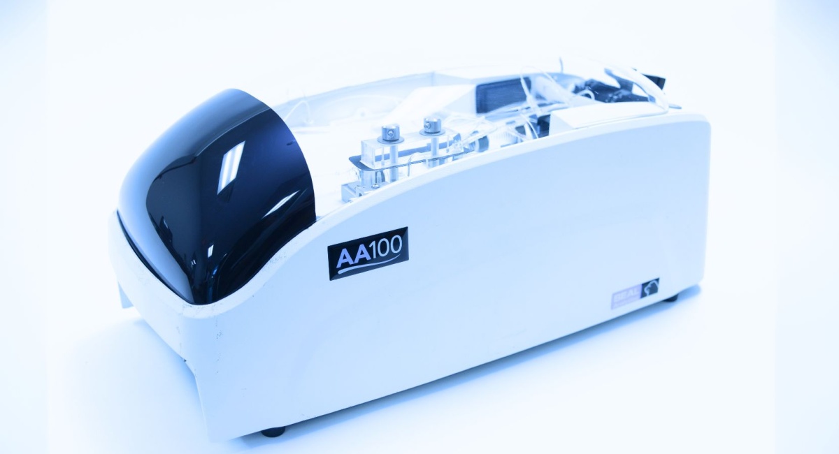 AA100 AutoAnalyzer Brochure