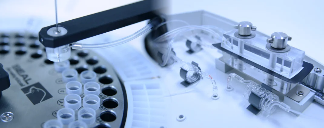 Discrete analyzers and continuous flow analyzers are both reliable technologies for automating colorimetric testing and nutrient analysis Discrete analyzers and continuous flow analyzers are both reliable technologies for automating colorimetric testing and nutrient analysis