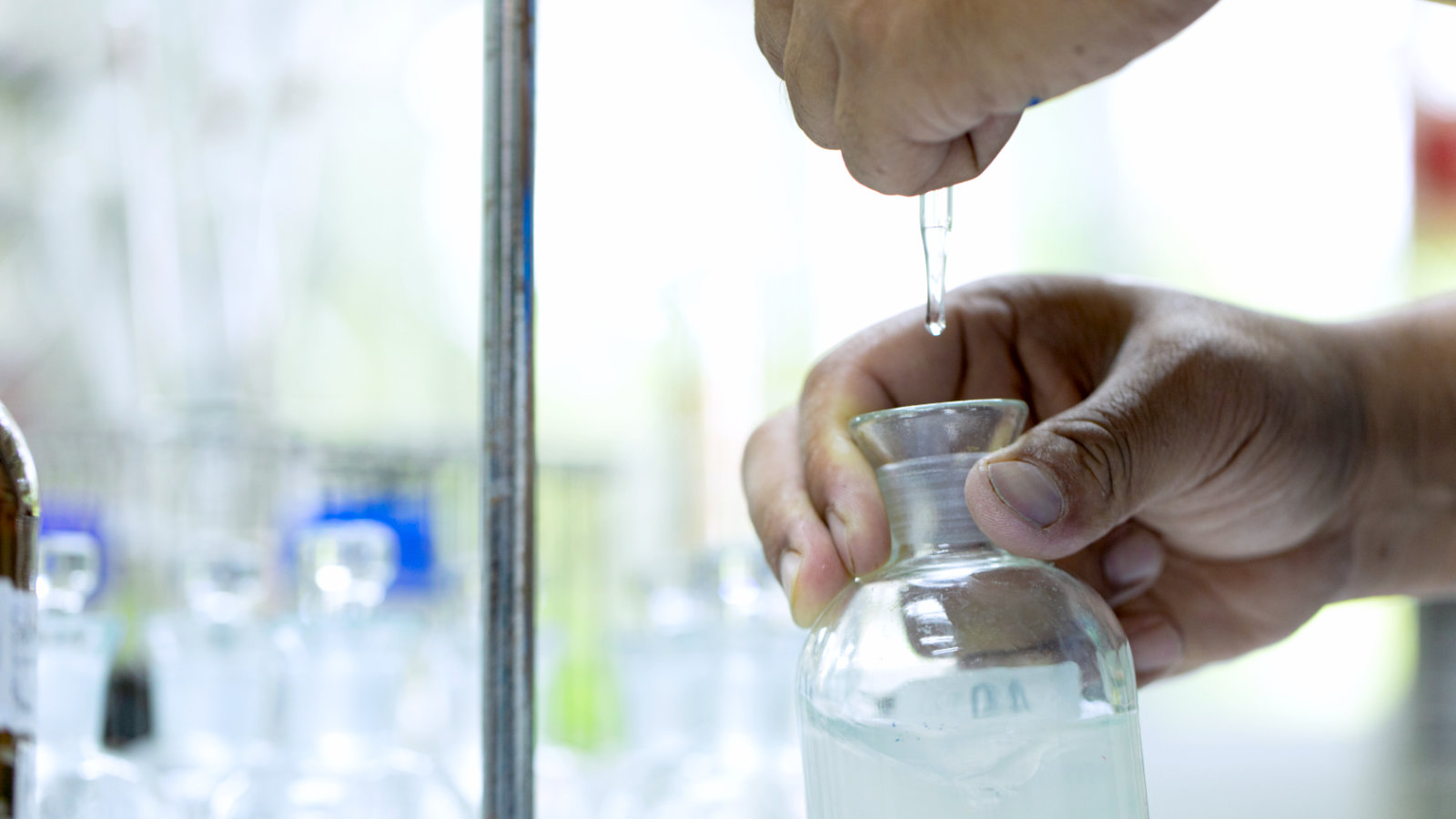 Manual addition of reagents to BOD bottles