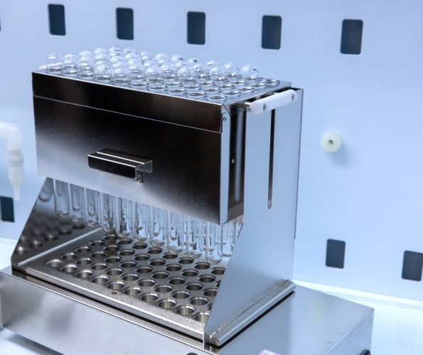 Built-in Cooling Stand